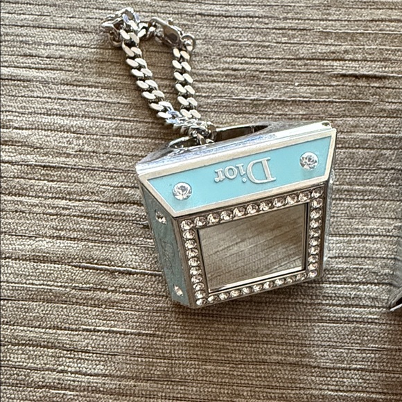 Rare Dior Silver Princess Ring Makeup Jewel - Picture 2 of 7